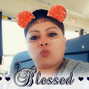 Meet your Posher, Corina